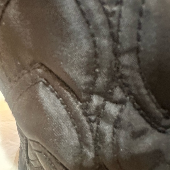 Koret Black Large Quilted Shoulder Bag - Picture 5 of 10